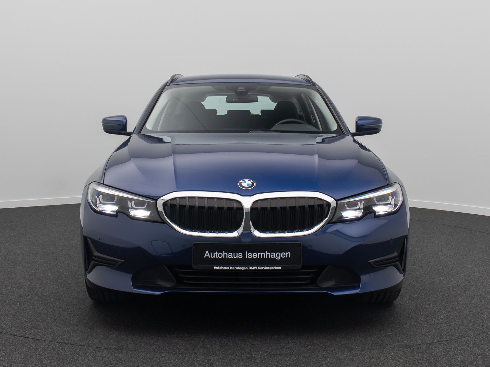 Fahrzeugabbildung BMW 320d GeschwindigReg HiFi Kamera LED CockpitPlus