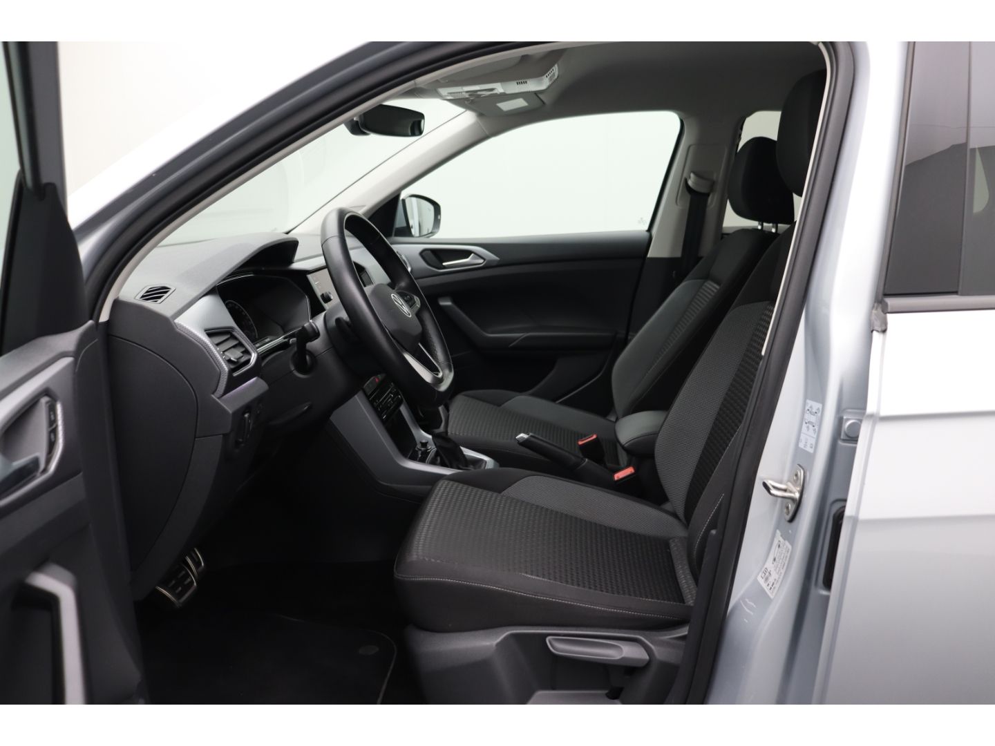 Fahrzeugabbildung Volkswagen T-Cross 1.0 Active Life ACC Navi