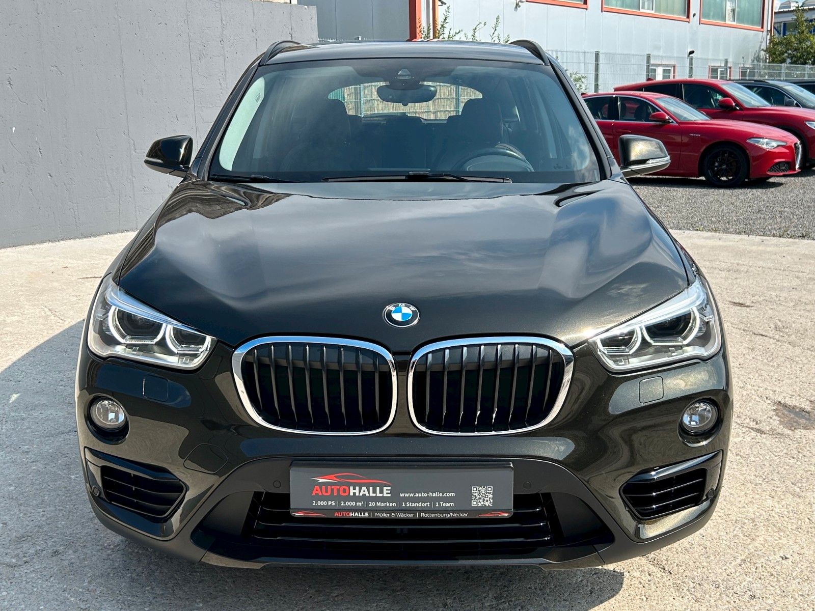 Fahrzeugabbildung BMW X1 sDrive18i Sport Line HiFi Navi + HUD Leder