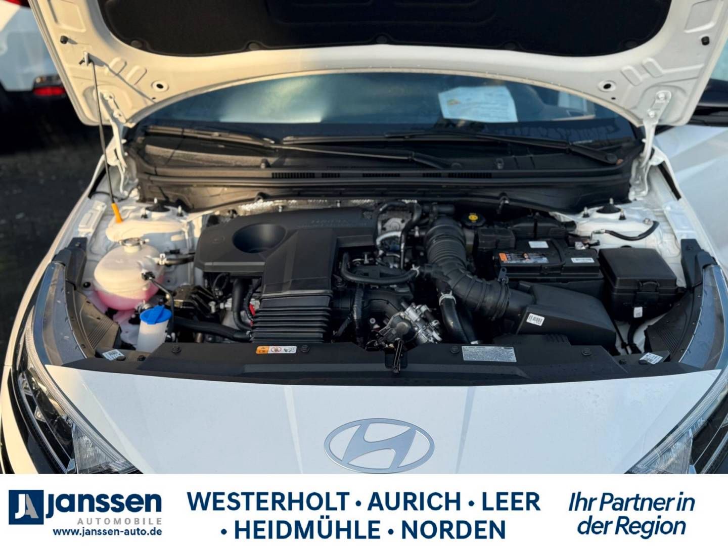 Fahrzeugabbildung Hyundai i20 Blackline,  Navi, PDC hinten, Rückfahrkamera