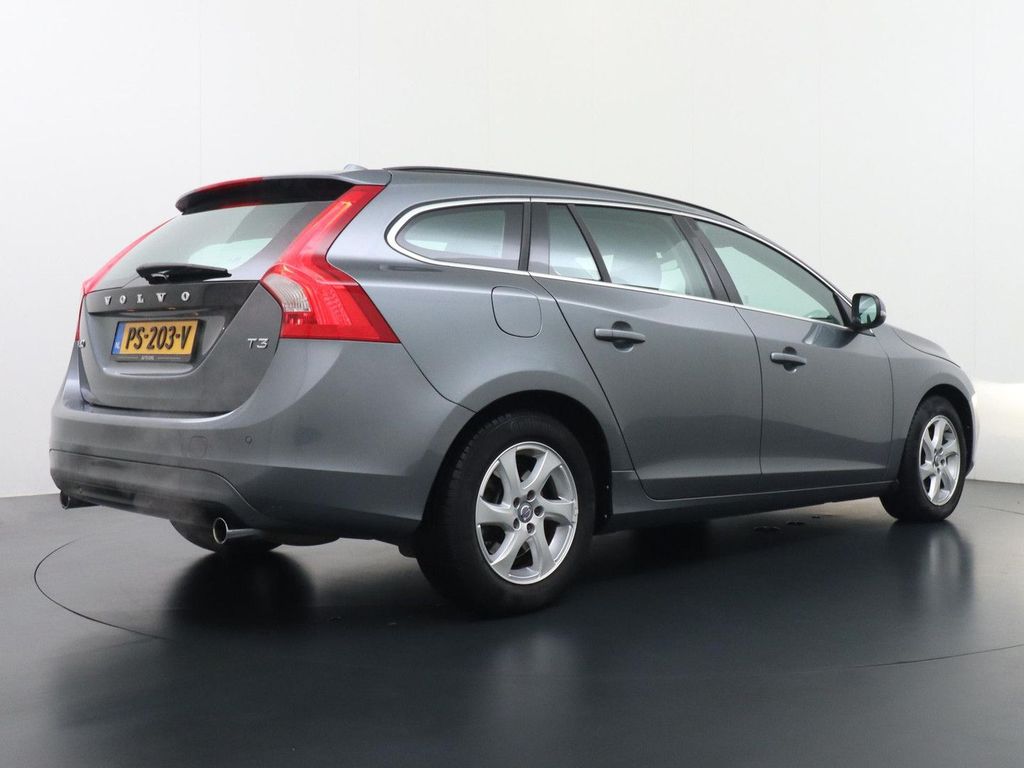 Volvo V60 1.5 T3 Summum automatik navi sitzheizung