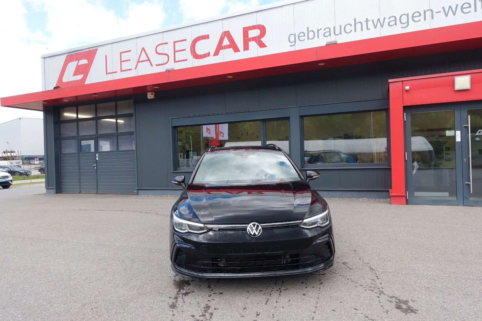 Volkswagen Golf VIII Variant R-Line 4M. DSG EXP € 20990.- imagem 2