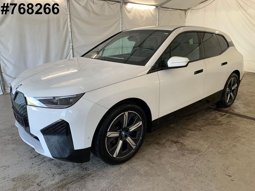 BMW iX