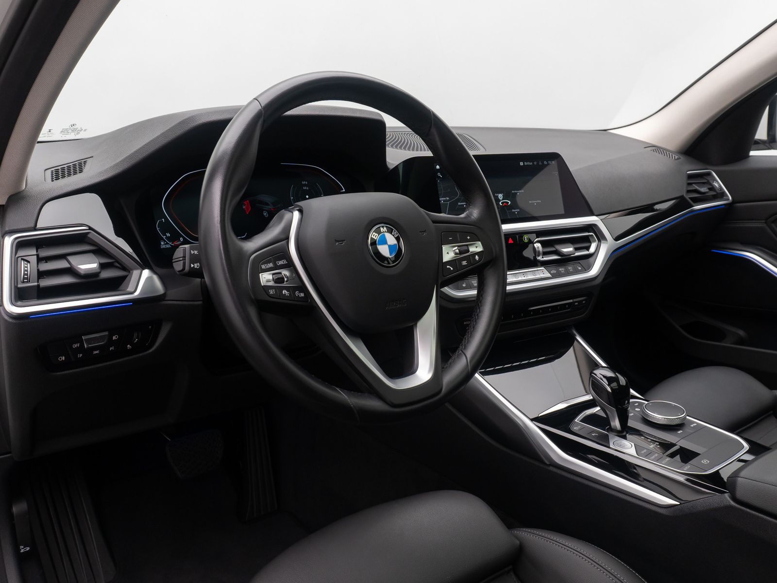 Fahrzeugabbildung BMW 330d xD Sport Line DAB Kamera Laser Panorama