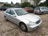 Mercedes-Benz C 180 Kompressor, Kamera, Navi, Klima, Tüv neu - gebrauchte Mercedes-Benz C-Klasse aus dem Jahr 2002