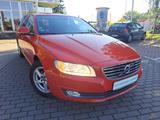 Volvo V70 2.0 Neuer Motor Kinetic NAVI Tempomat*SHZ* - Volvo V70 mit Diesel-Antrieb: Kombi