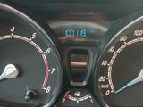 Ford Tourneo Courier - Neuer Zyl.Kopf / AHK / PDC - Ford Tourneo aus 2014