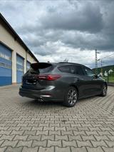 Ford Focus 1,0 EcoB Hybrid 114kW ST-Line Style 4Sync - Ford Focus: 1.4