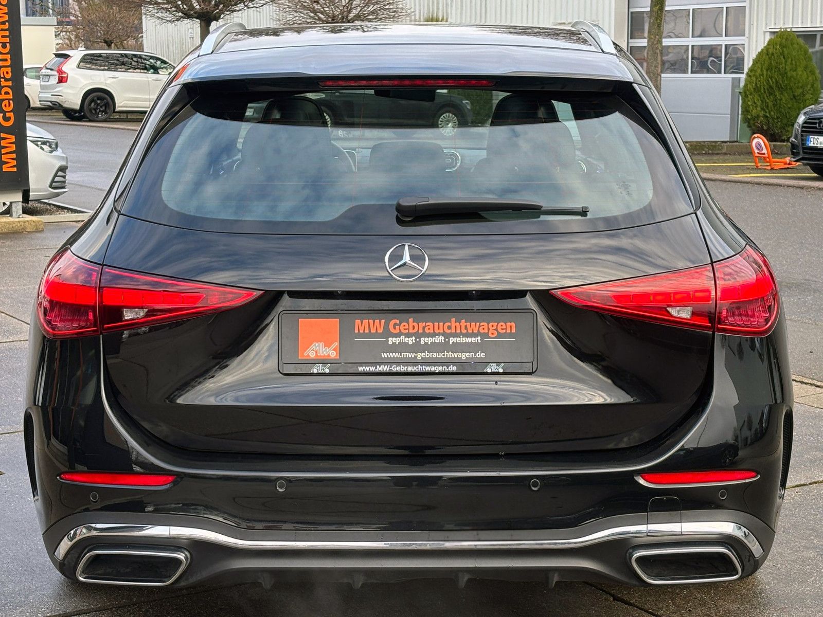 Fahrzeugabbildung Mercedes-Benz C220d T-Modell AMG-Line 360° ACC PANO HUD LED BT