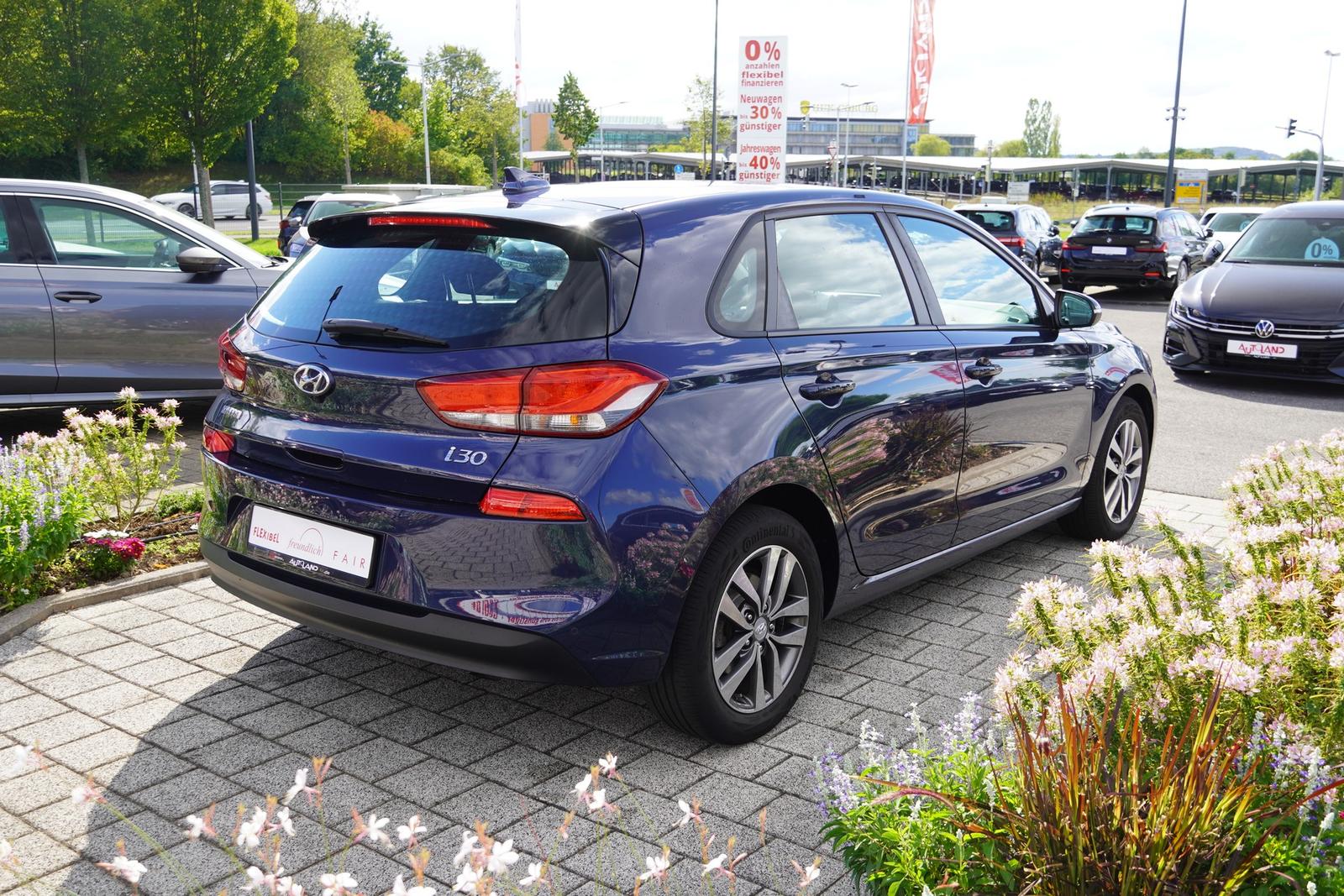 Hyundai i30 1.4 T-GDI Navi Kamera PDC Tempomat Bluetooth