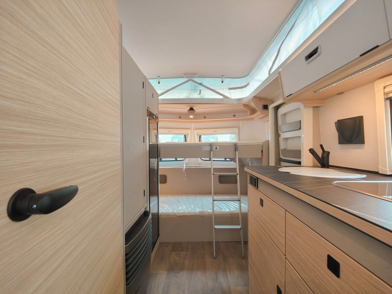 Fahrzeugabbildung HYMER / ERIBA / HYMERCAR Touring 560 Urban - SUMMER-SALE -