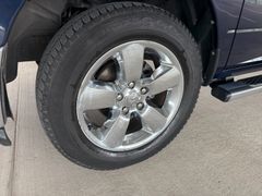 DODGE RAM 1500 V8 5,7L HEMI BIG HORN 4x4