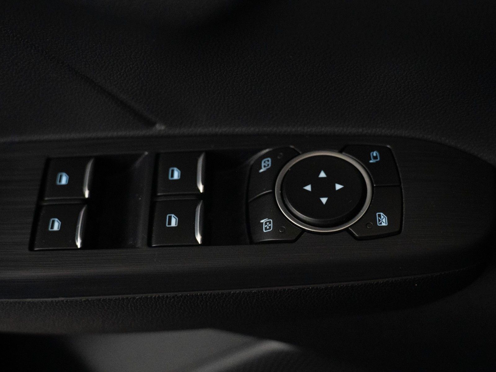 Fahrzeugabbildung Ford Kuga ST-Line AHK/WINTER-P./FRONT-/RÜCKFAHRKAMERA