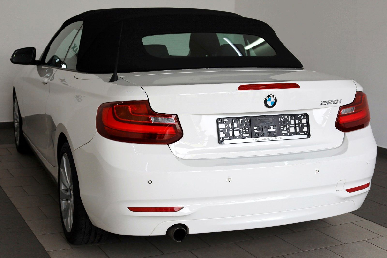 Fahrzeugabbildung BMW 220i Cabrio  Advantage TLeder,Xenon,SH,PDC,SR+WR