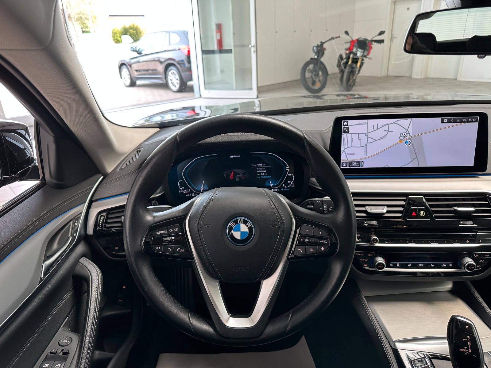 BMW 530e Touring Aut Luxury Line Navi*Leder*LED*1.Hd