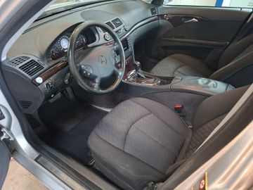 Mercedes E 200 - 7