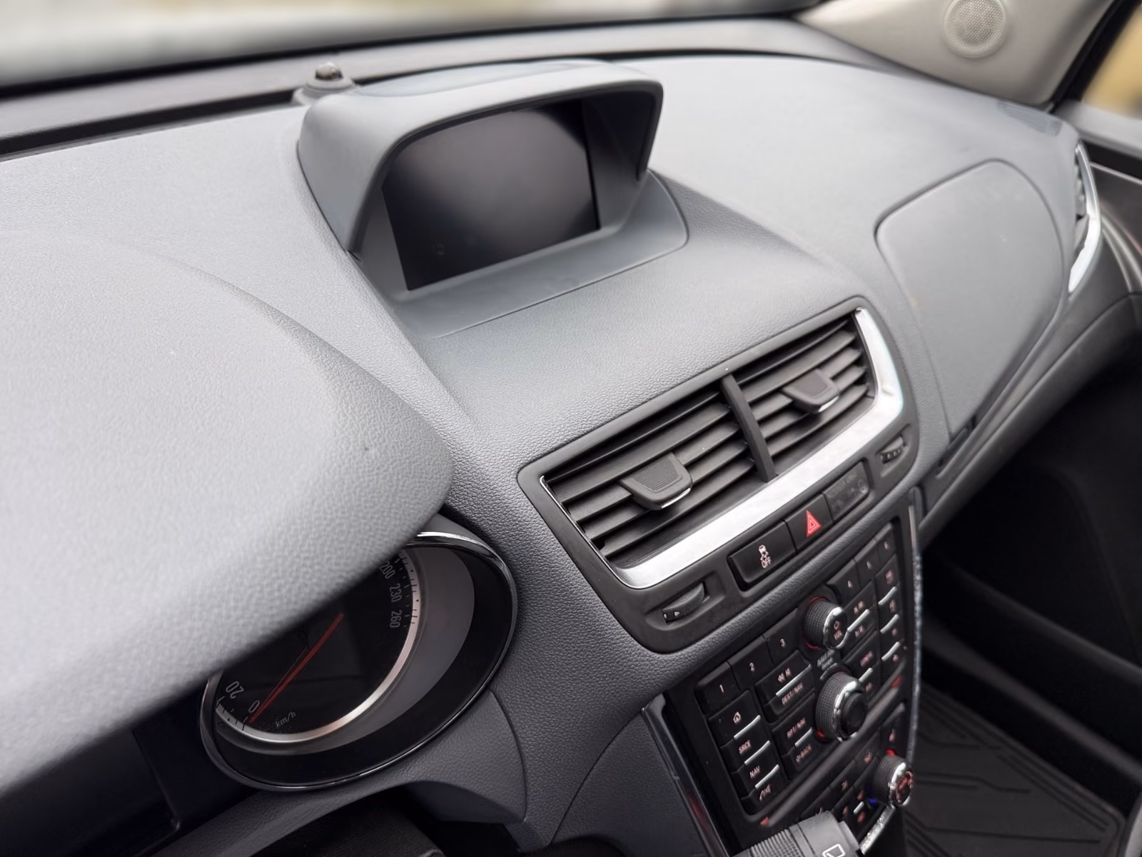 Opel Mokka Color Innovation AUTOMATIK/Navi/Klimaaut..