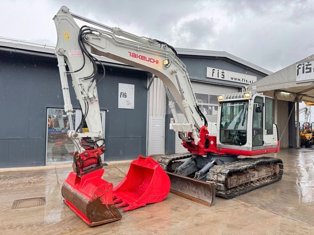 Takeuchi TB1140 - POWERTILT- 2X BUCKETS - 2012 YEAR - AC