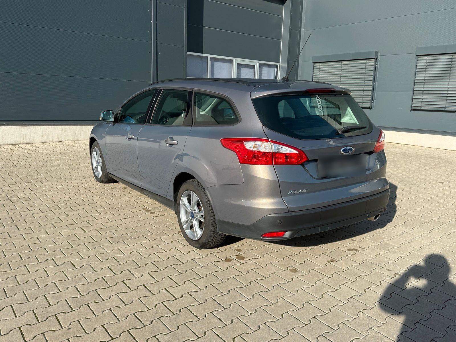 Ford Focus 2014 — фото 5