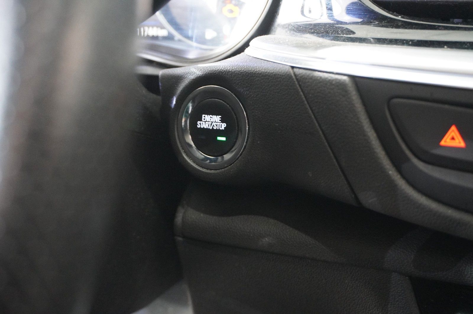 Fahrzeugabbildung Opel Insignia B ST 2.0 GSI PERFORM. NAVI/LED/360°/AHK