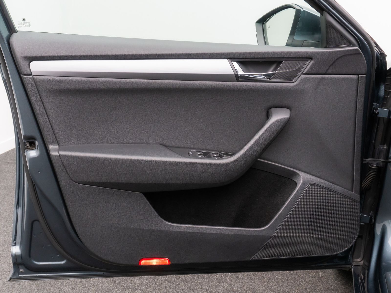 Fahrzeugabbildung SKODA Superb Style BiXenon PDC Navi Touch FernlichtAss