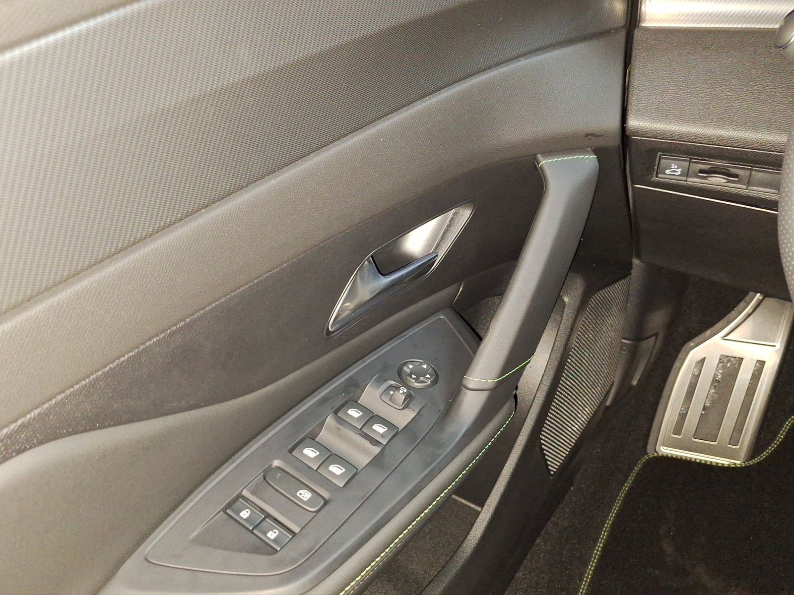 Peugeot 308 - Bild 11