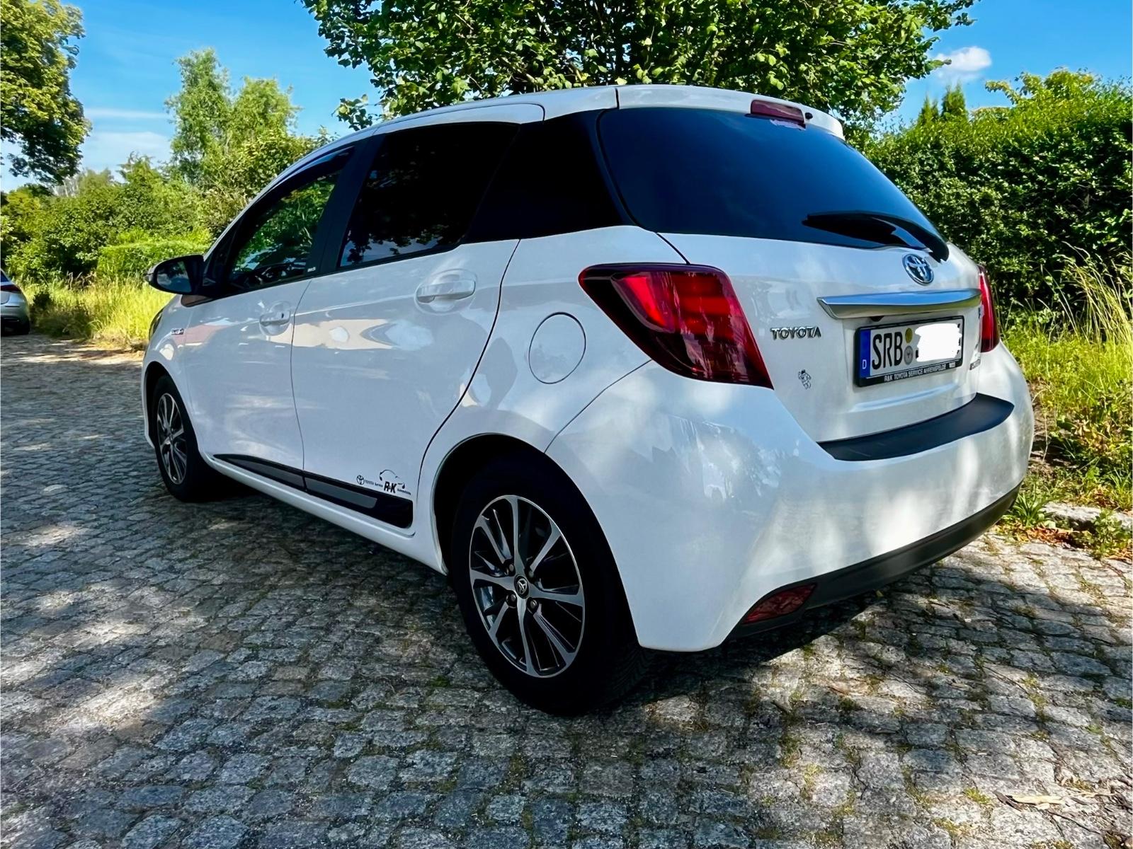 Toyota Yaris Hybrid 