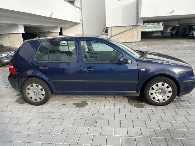 Volkswagen Verkaufe Golf 4 1.4 500 VB