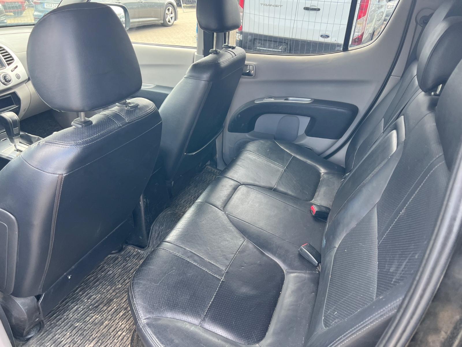 Mitsubishi L200