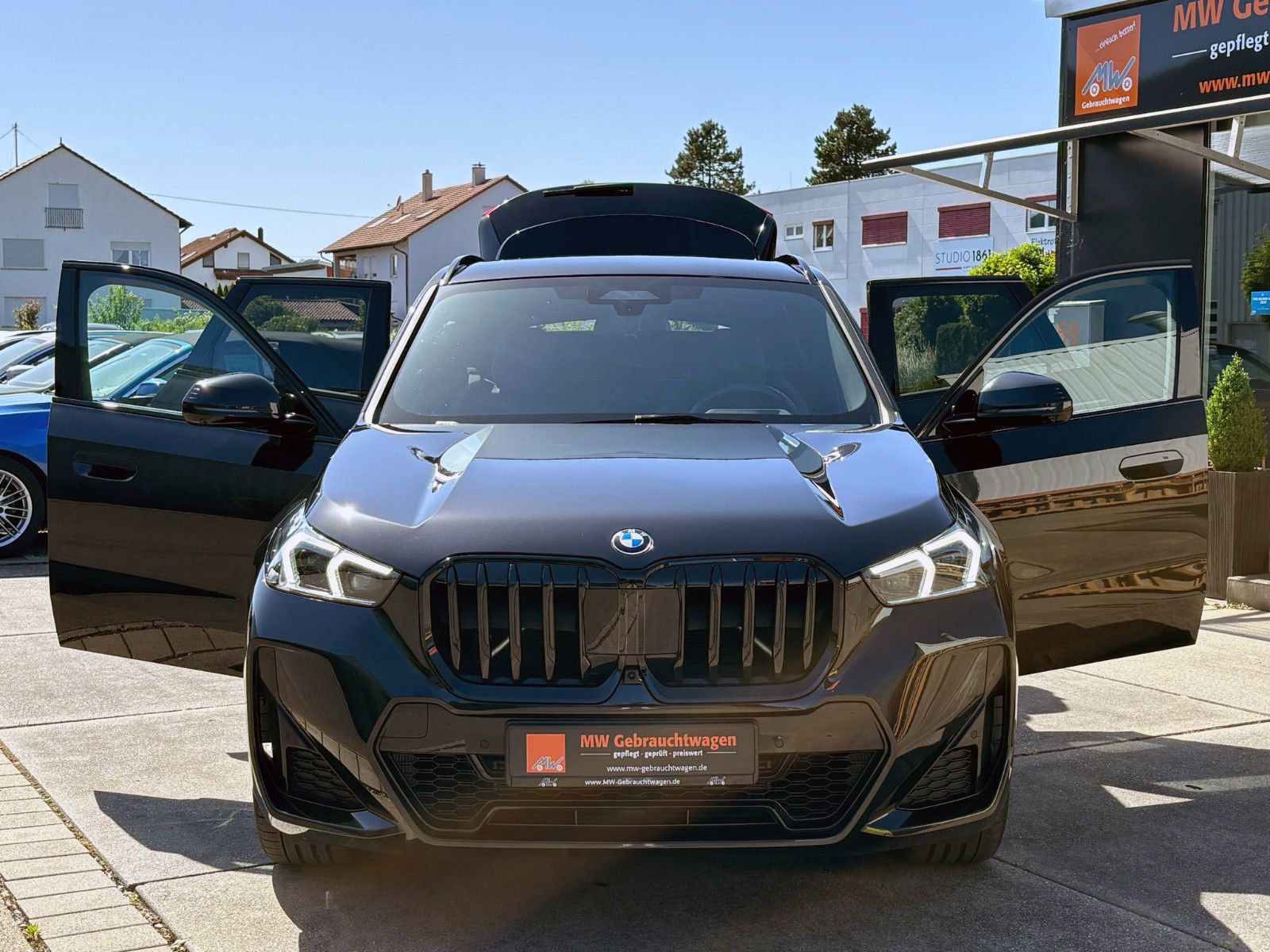 Fahrzeugabbildung BMW X1 xDrive23i M-Sport 360° LED H&K ACC HUD LED BT