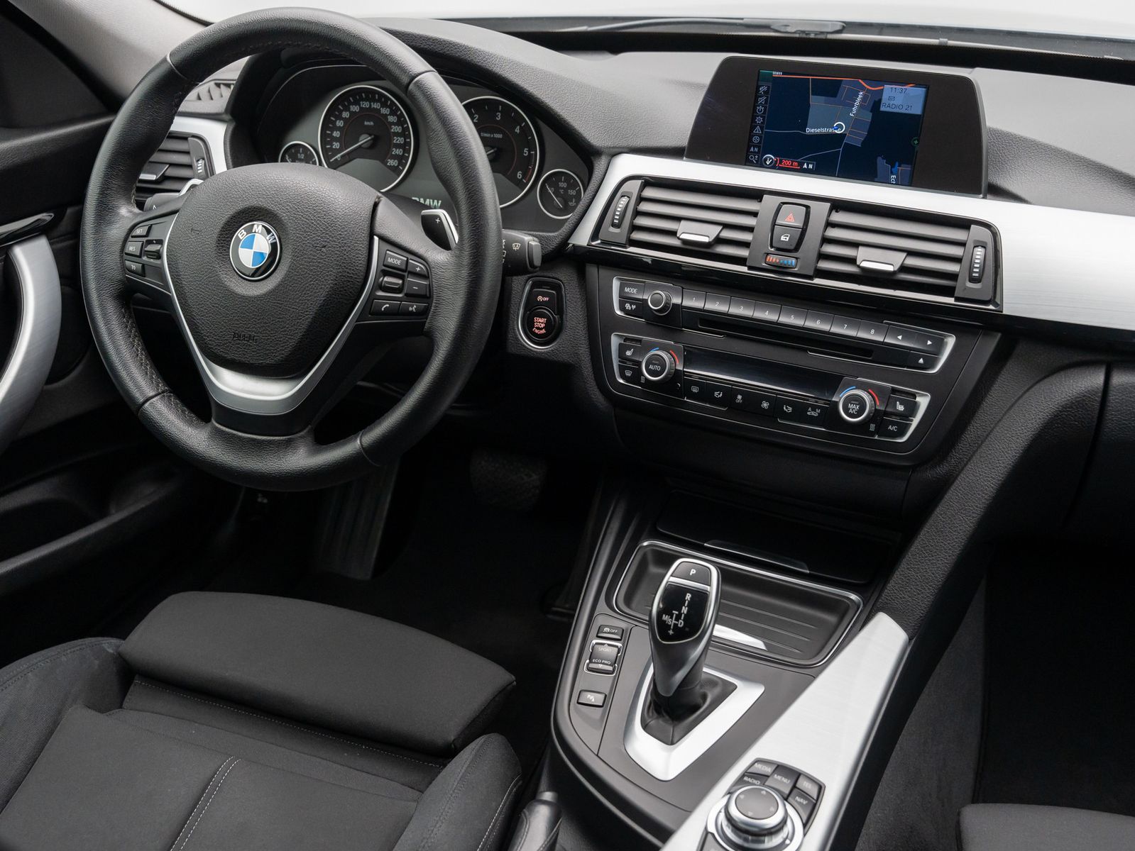 Fahrzeugabbildung BMW 320d Gran Turismo Sport Line NaviBusiness Xenon