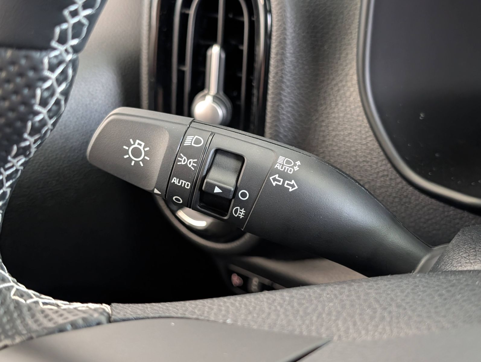 KIA Picanto 1.0 GDI MT GT-Line Navi 16-Zoll Kamera – Bild 28