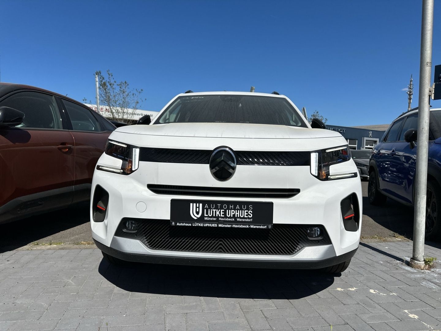 Fahrzeugabbildung Citroën C3 MAX 1.2 PT Turbo 100 S&S Navi CarPlay SHZ
