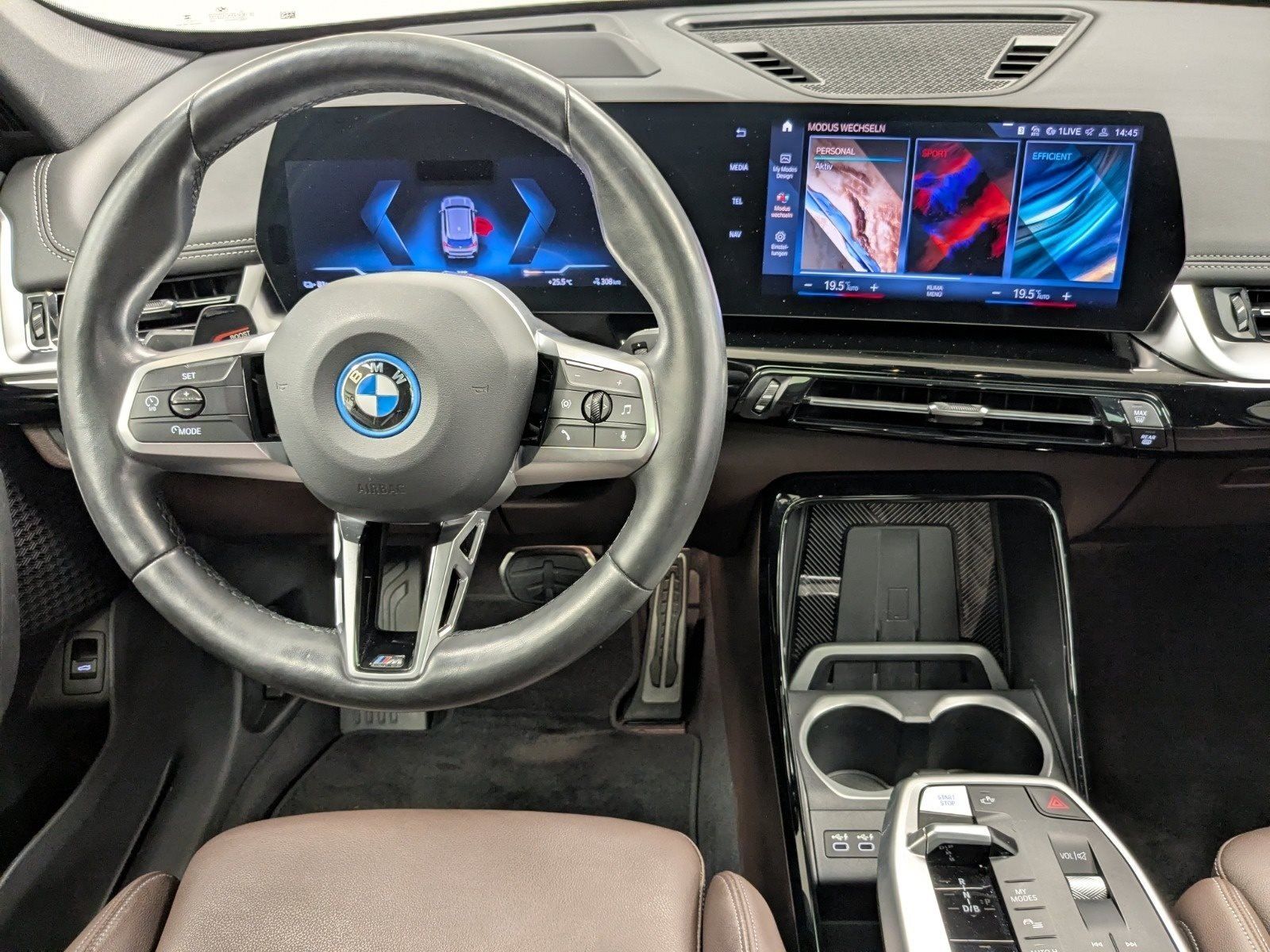 BMW iX1 xDrive30 M Sport HUD PANO ACC AHK DA Prof. 3 foto 13