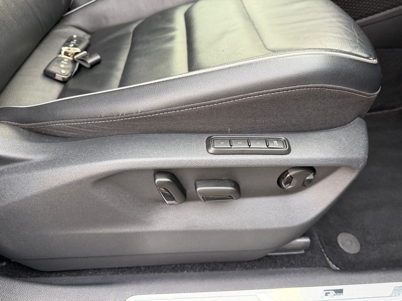 Fahrzeugabbildung Volkswagen Tiguan Allspace Highline 4Motion/R-LINE/PANO/LED