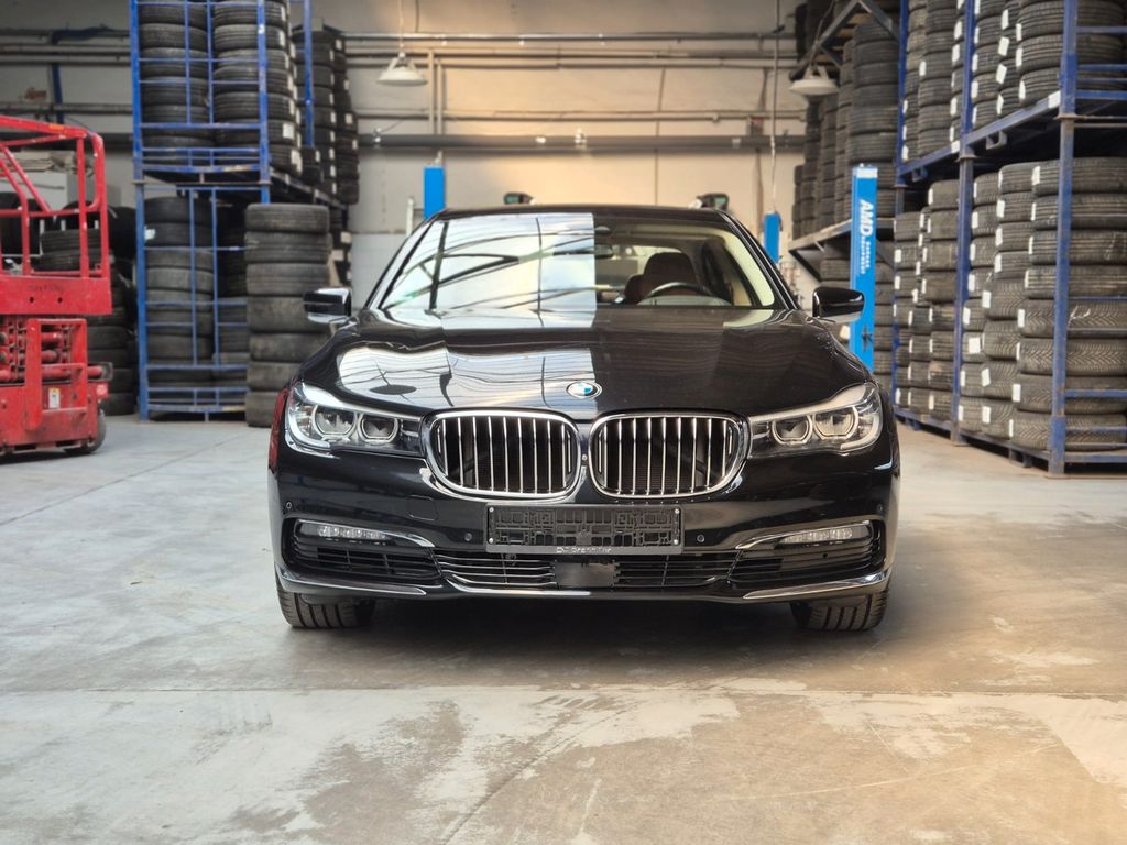 Image of BMW 740