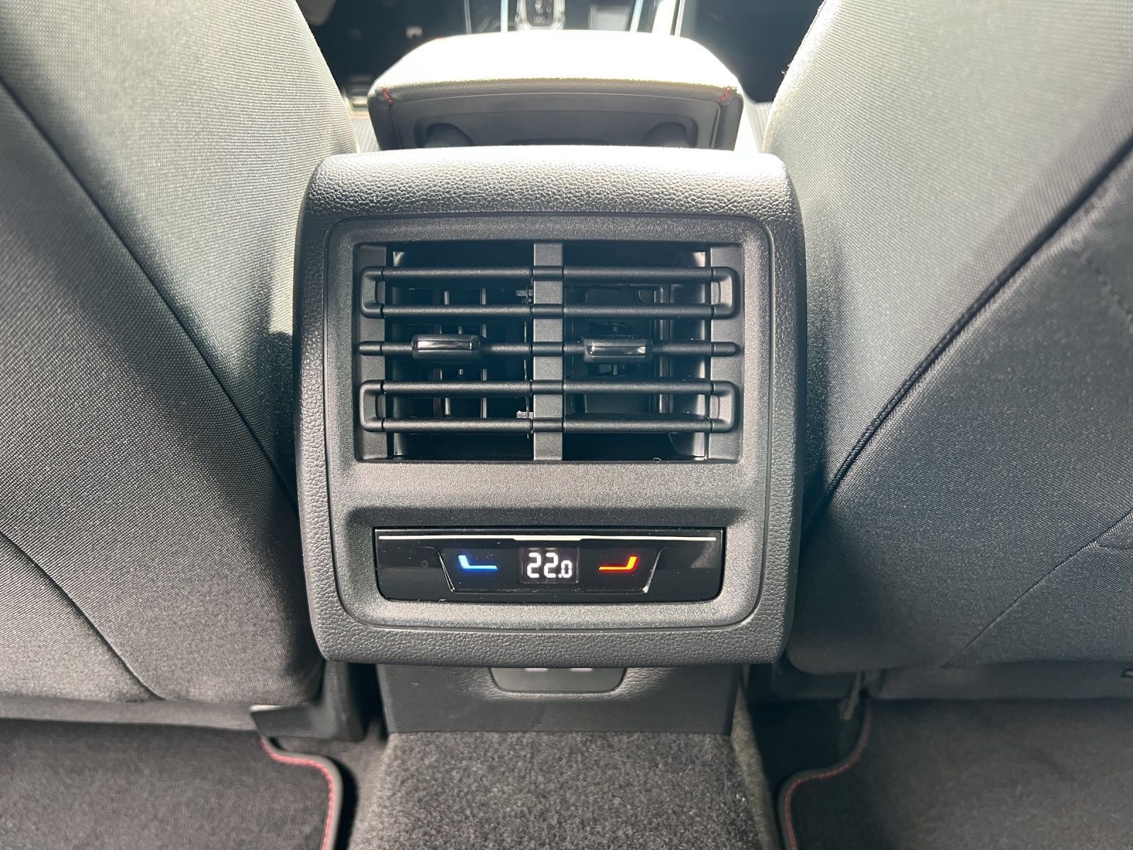 Golf VIII GTI 2.0 TSI DSG LED*App-Connect
