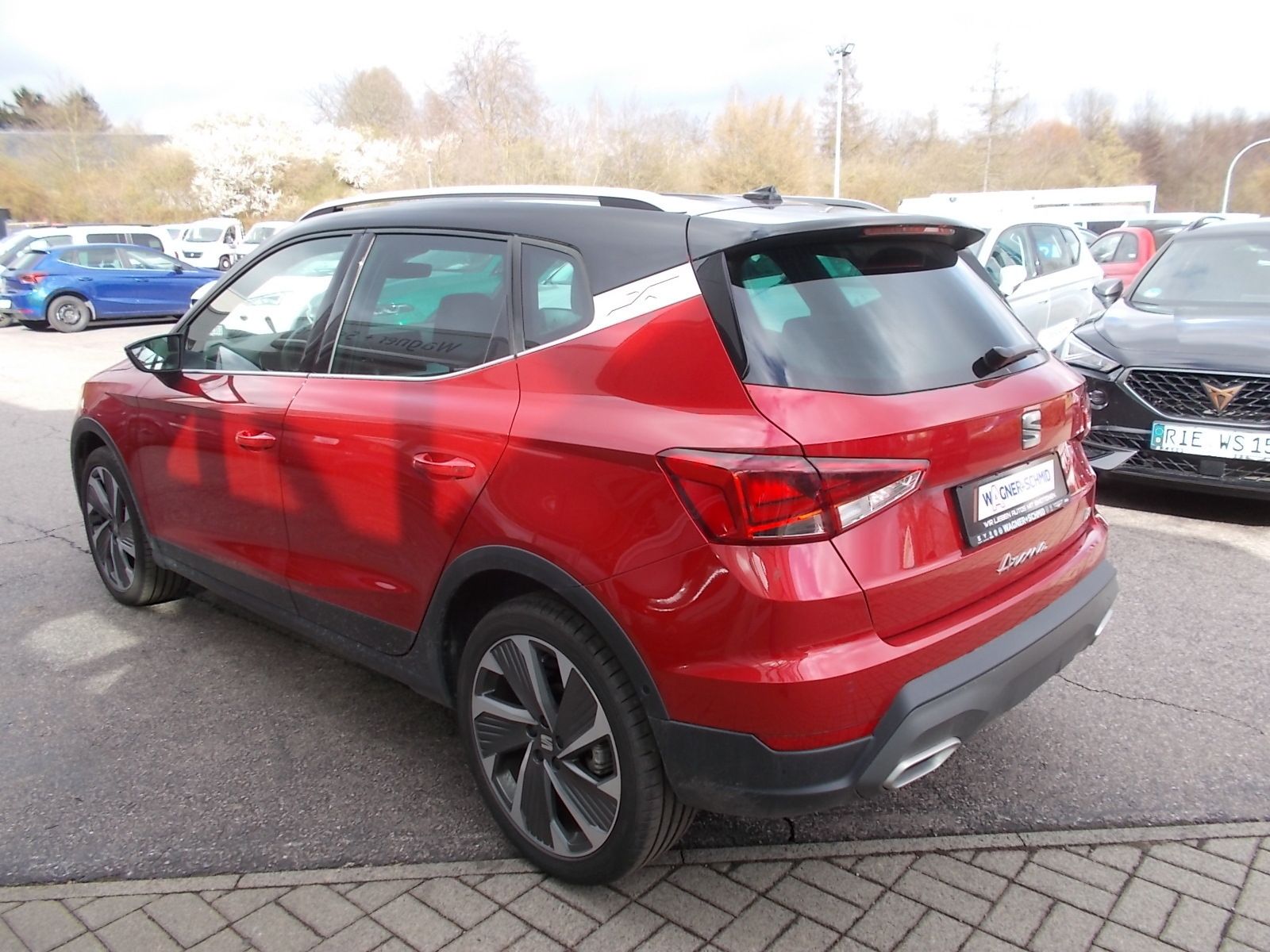 Fahrzeugabbildung SEAT Arona FR 1.0 TSI DSG + AC + wenig Kilometer