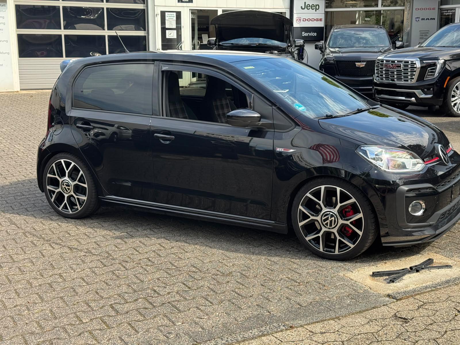Volkswagen up! 1.0 TSI GTI