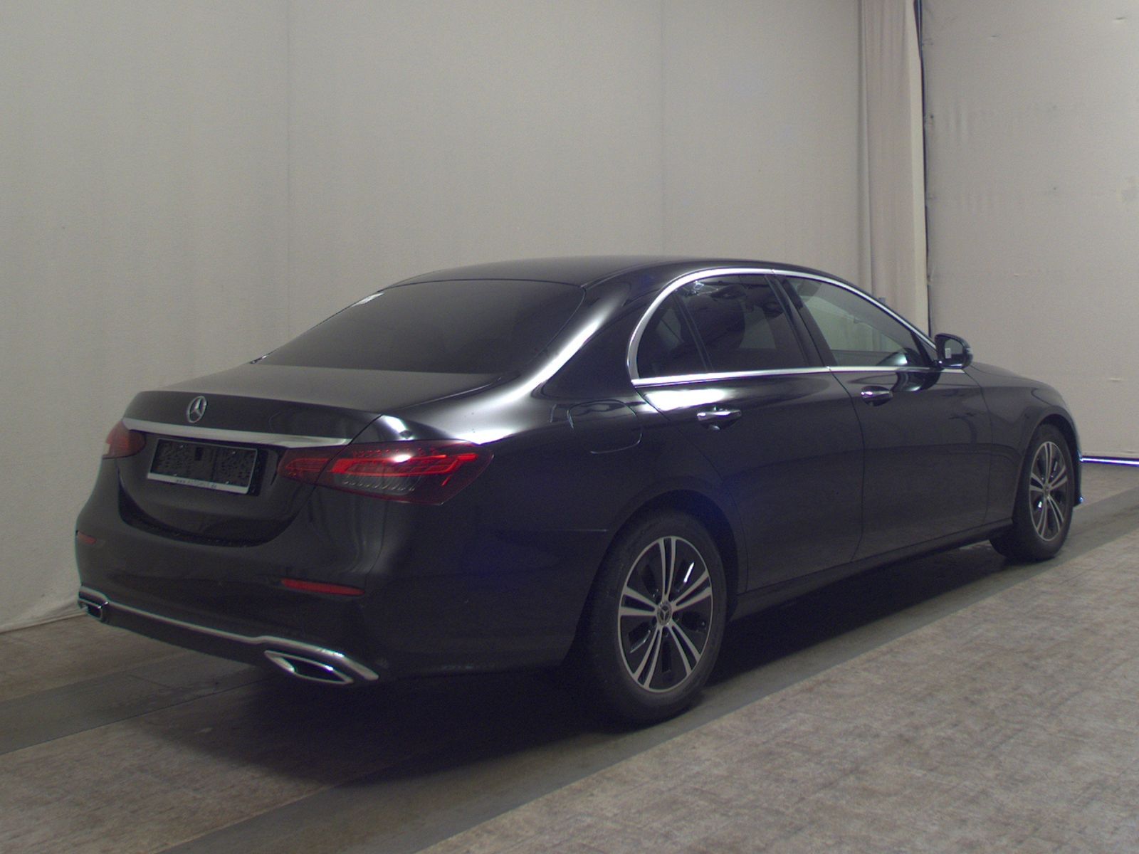 Mercedes-Benz E 220 d Avantgarde T-Leder Navi LED StHzg Distr+ foto 4