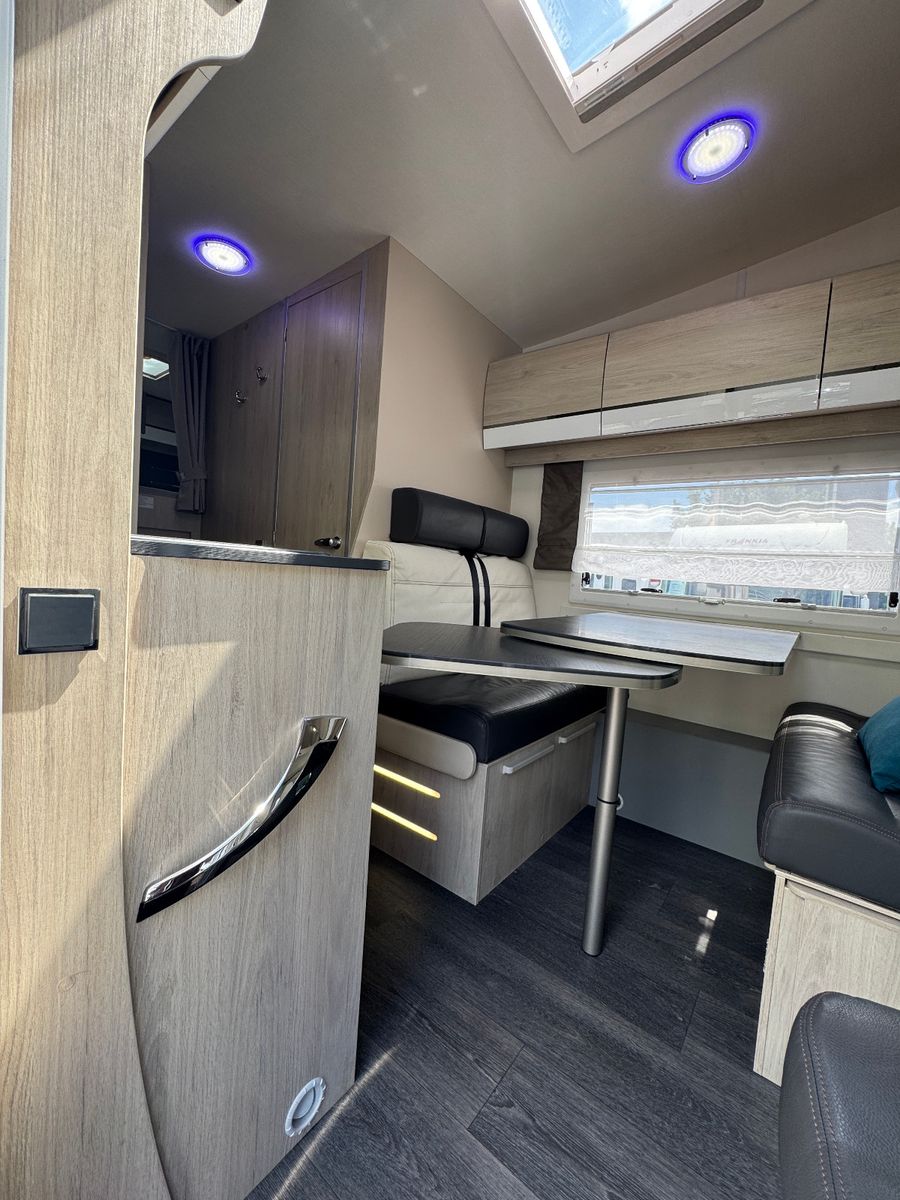 Fahrzeugabbildung Chausson Alkoven C714 GA VIP M20 FIAT DUCATO MAXI SOLAR