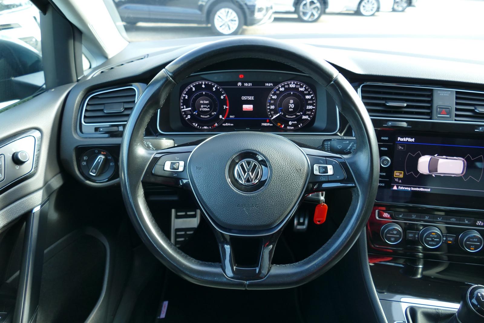 Volkswagen Golf VII 1.4 TSI Highline R-Line LED App Connect