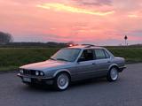BMW E30 318i M10 - BMW 318 aus 1987