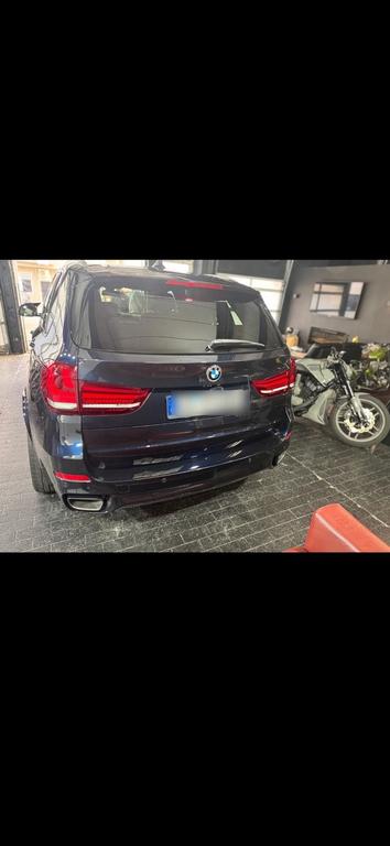 BMW X5 M50