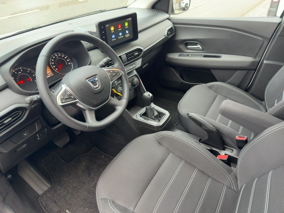 Fahrzeugabbildung Dacia Sandero Comfort TCe 90 Automatik EPH