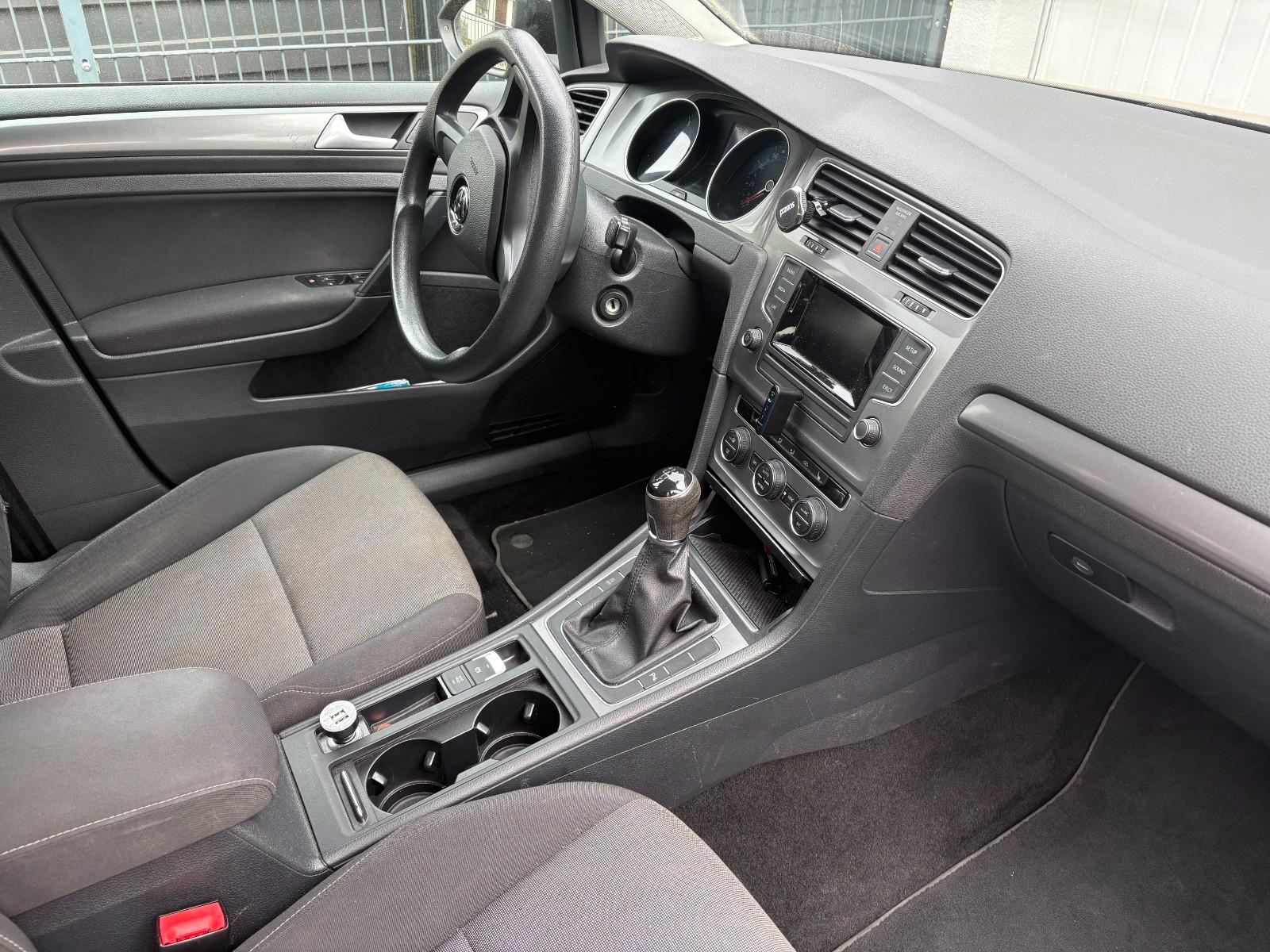 Volkswagen Golf 2014 — engine 1.197 cm³, 86 HP (63kW)