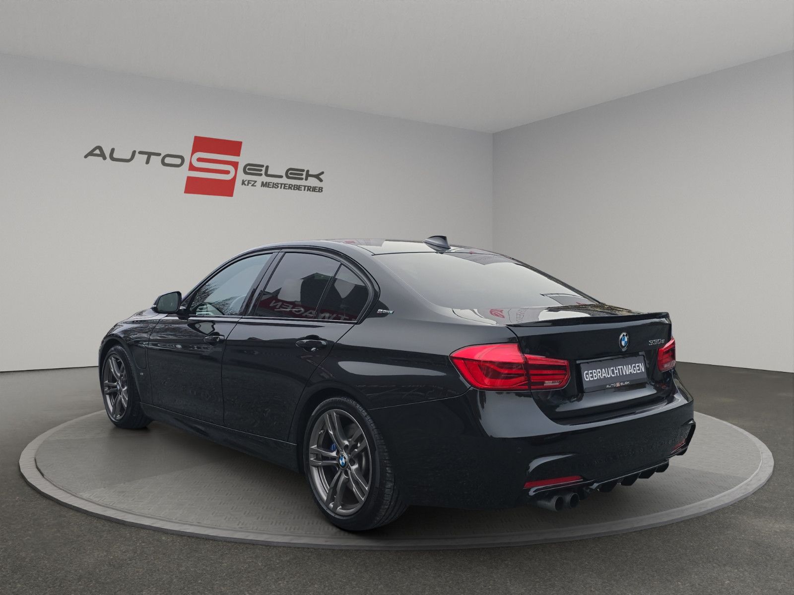Fahrzeugabbildung BMW 330 e iPerformance M-Sportpaket +LED+ALCANTARA