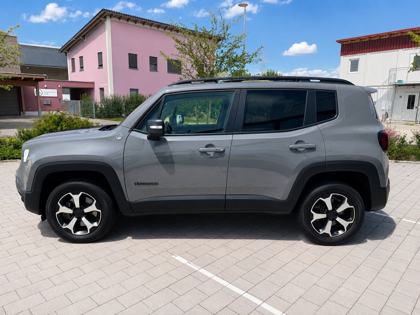 Jeep Renegade Trailhawk Plug-In-Hybrid 4xe imagem 2