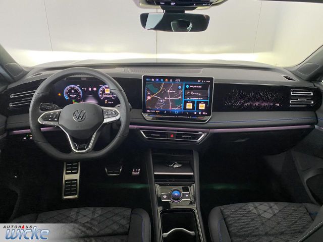 Tiguan 1.5 TSI DSG R-Line NAVI KLIMA PANO AHK