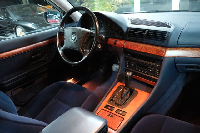 Fahrzeugabbildung BMW 740iA/Erste Serie/Originaler Spitzenzustand